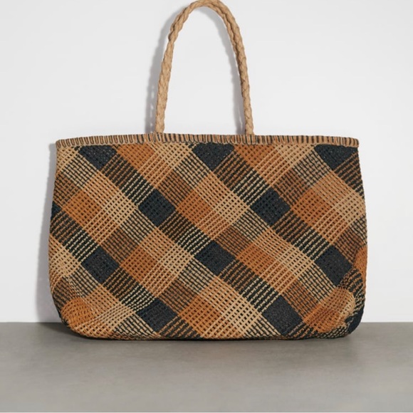 Zara Handbags - Zara Tote Bag